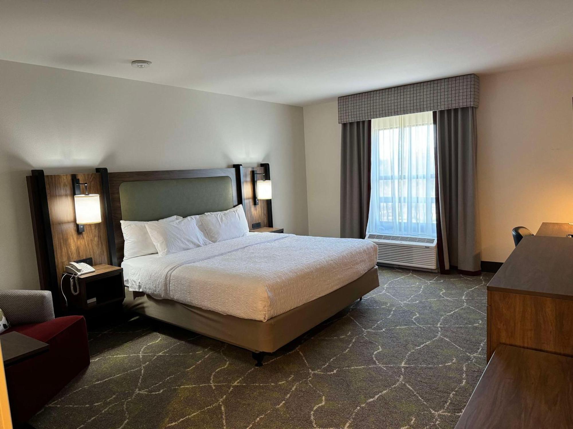 Hampton Inn & Suites Dobson Exteriér fotografie